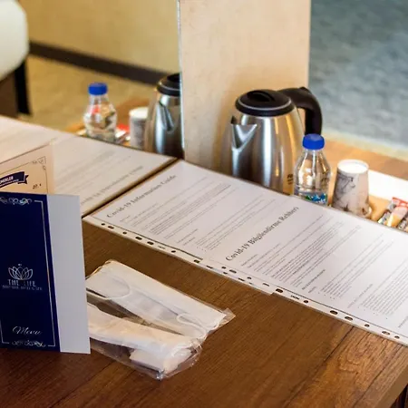 The Life & Szálloda 3*