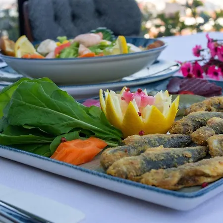 The Life & Szálloda Ankara