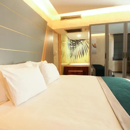 The Life & Hotel Ancara