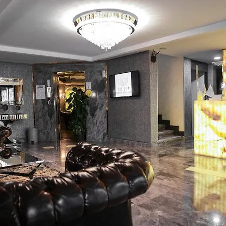Hotel The Life &