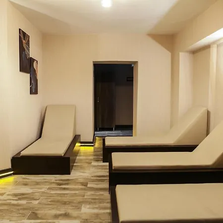 Hotel The Life & 3*