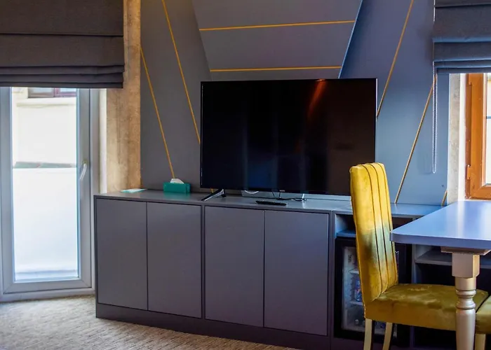 The Life & אנקרה